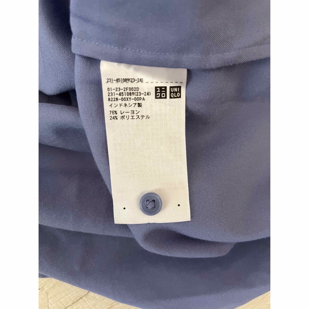 UNIQLO(ユニクロ)のUNIQLO ユニクロ　レーヨンブラウス レディースのトップス(シャツ/ブラウス(長袖/七分))の商品写真