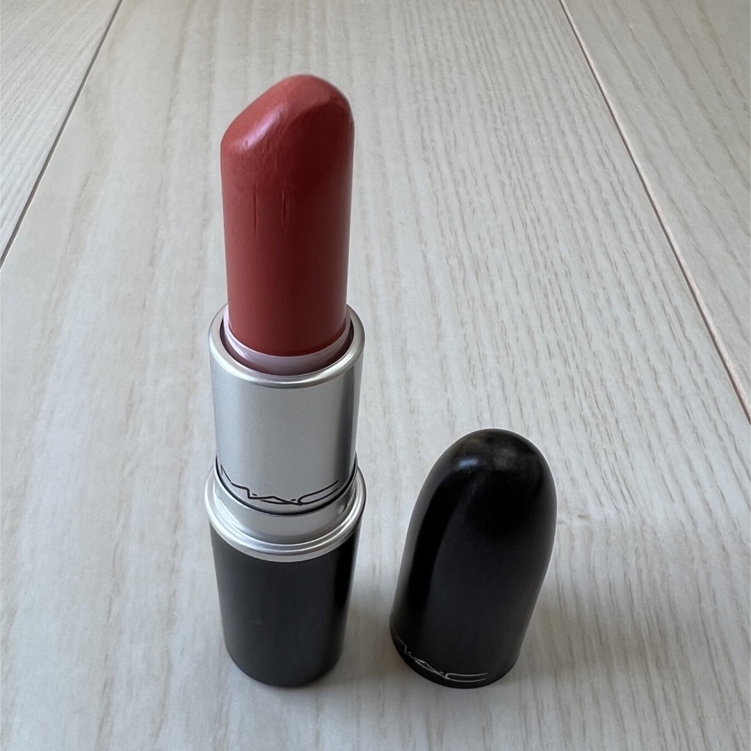 MAC(マック)の【M•A•C】 SEE SHEER リップ コスメ/美容のベースメイク/化粧品(口紅)の商品写真