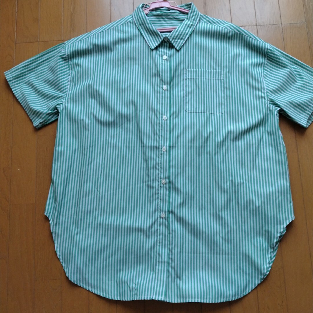 チャコクローゼット半袖ストライプシャツ レディースのトップス(シャツ/ブラウス(半袖/袖なし))の商品写真