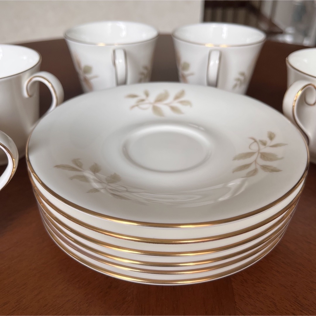 Royal Doulton - 【未使用美品】ロイヤルドルトン☆ヨークシャーローズ