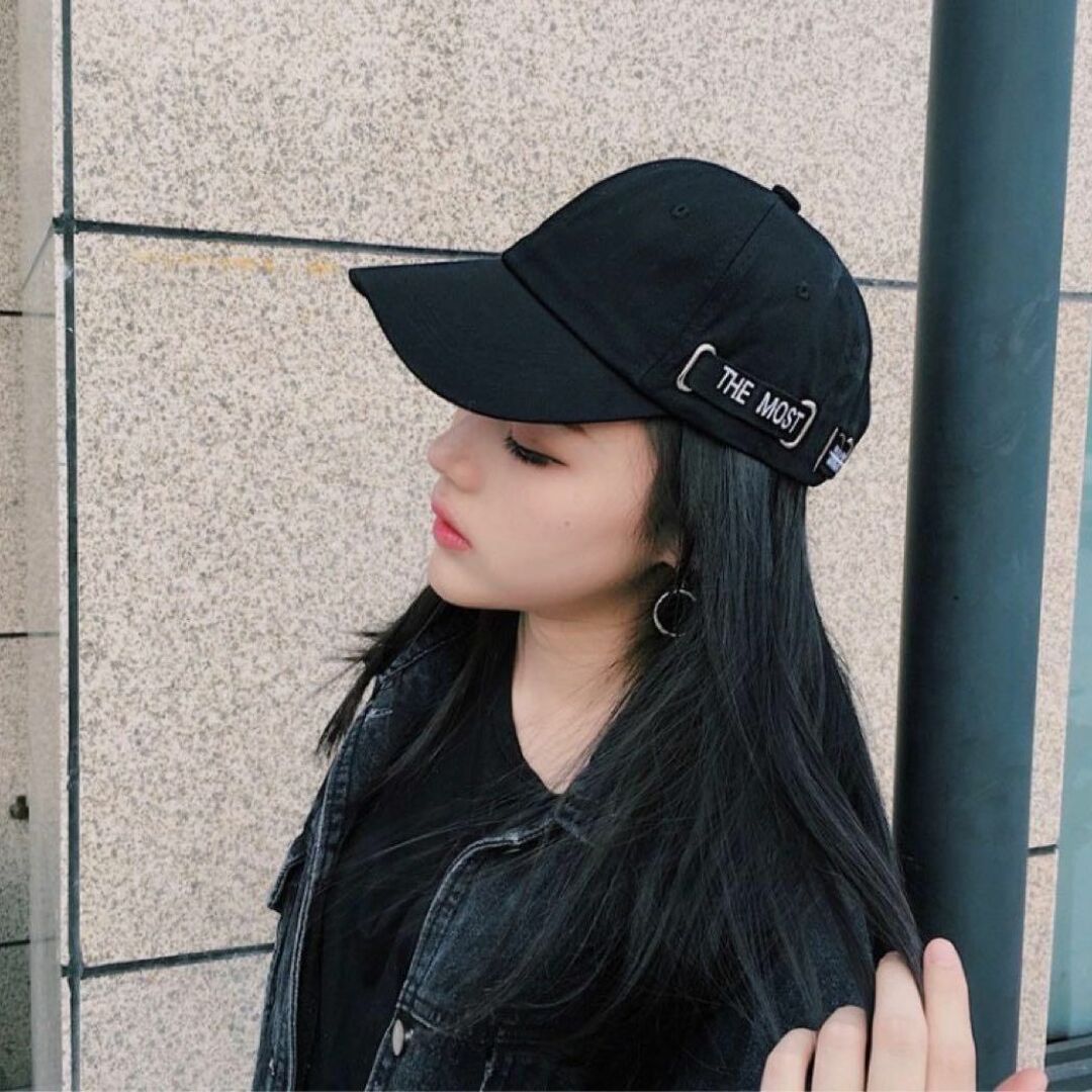 キャップ 深め UV 韓国 ロゴ帽子 ユニセックス ブラック シンプル レディースの帽子(キャップ)の商品写真