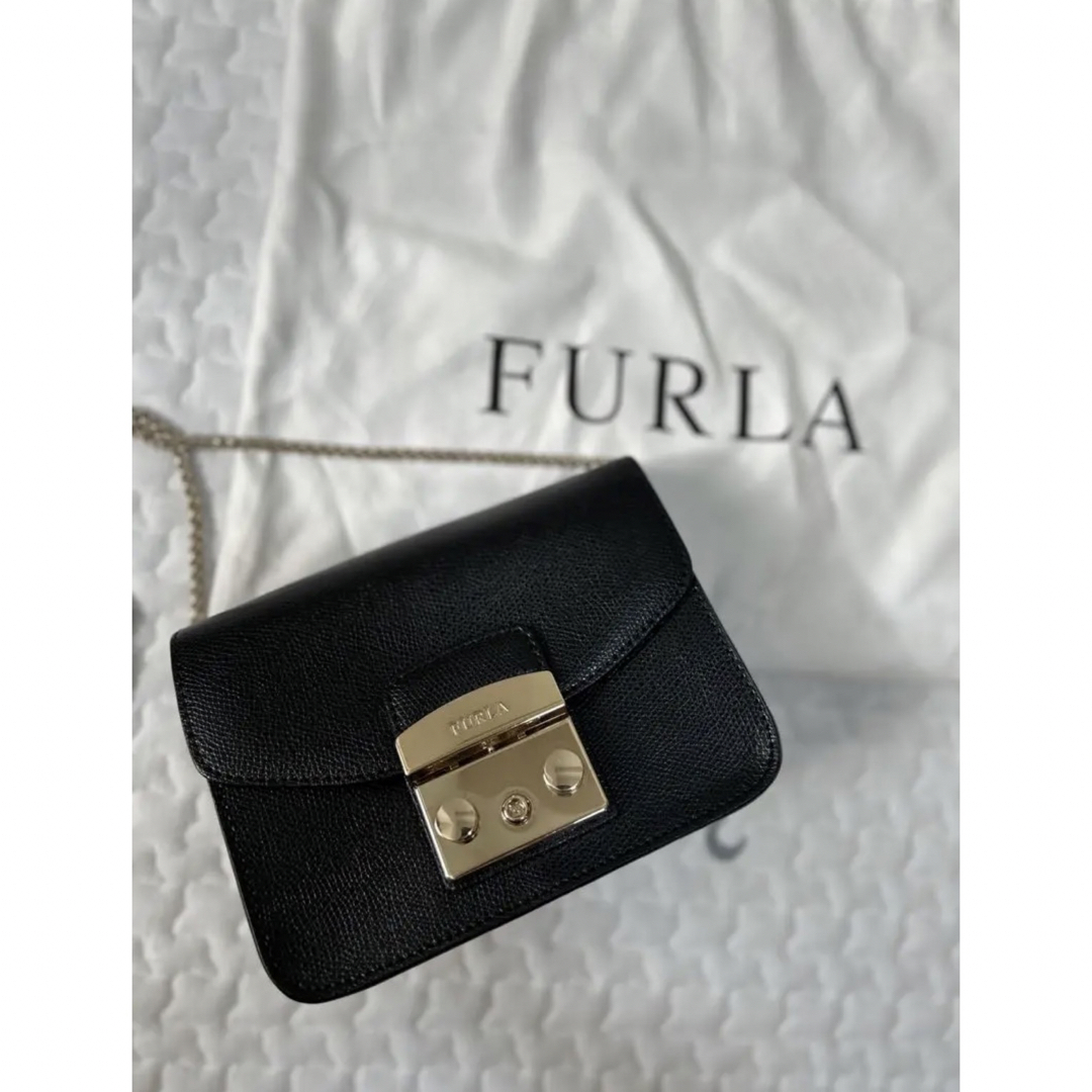 値下げしました！【保存袋付き】フルラ メトロポリス 黒 ブラック FURLA