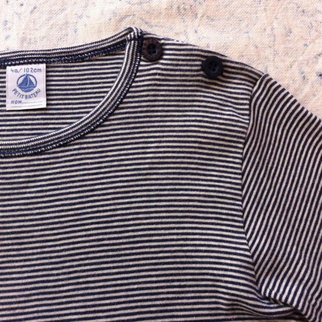 PETIT BATEAU(プチバトー)のプチバトー102cm☆ボーダーシャツ☆ キッズ/ベビー/マタニティのキッズ服男の子用(90cm~)(その他)の商品写真