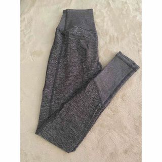 ルルレモン(lululemon)のalo yogaレギンス(ヨガ)