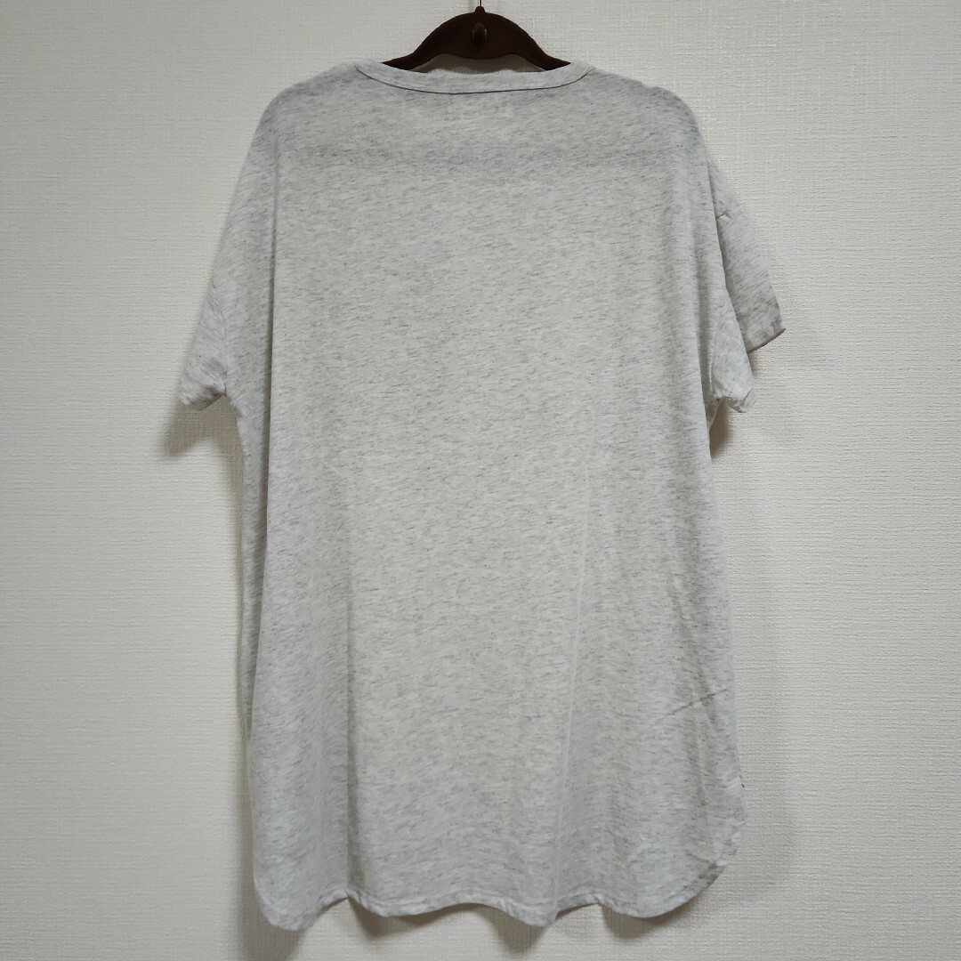 しまむら(シマムラ)の大きいサイズ　ロゴTシャツ　プリント　Tシャツ　てら　MUMU　GU　ユニクロ レディースのトップス(Tシャツ(半袖/袖なし))の商品写真