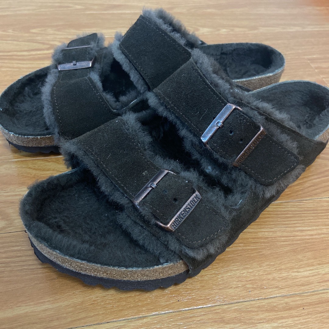 BIRKENSTOCK(ビルケンシュトック)のBIRKENSTOCK ARIZONA SHEARLING モカ 28cm メンズの靴/シューズ(サンダル)の商品写真