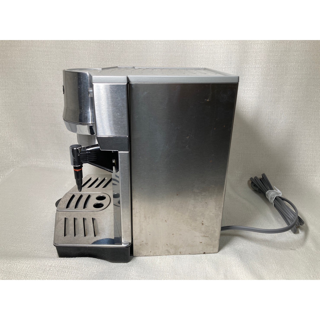 良品 デロンギ(DeLonghi)エスプレッソ・カプチーノメーカー EC860M