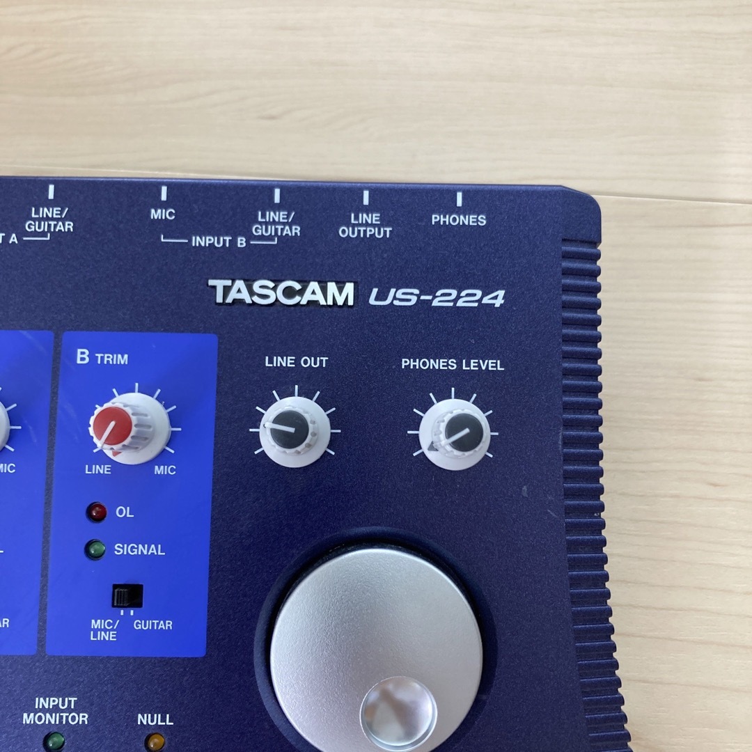 オーディオインターフェース dawコントローラー  TASCAM US-224 スマホ/家電/カメラのPC/タブレット(PC周辺機器)の商品写真