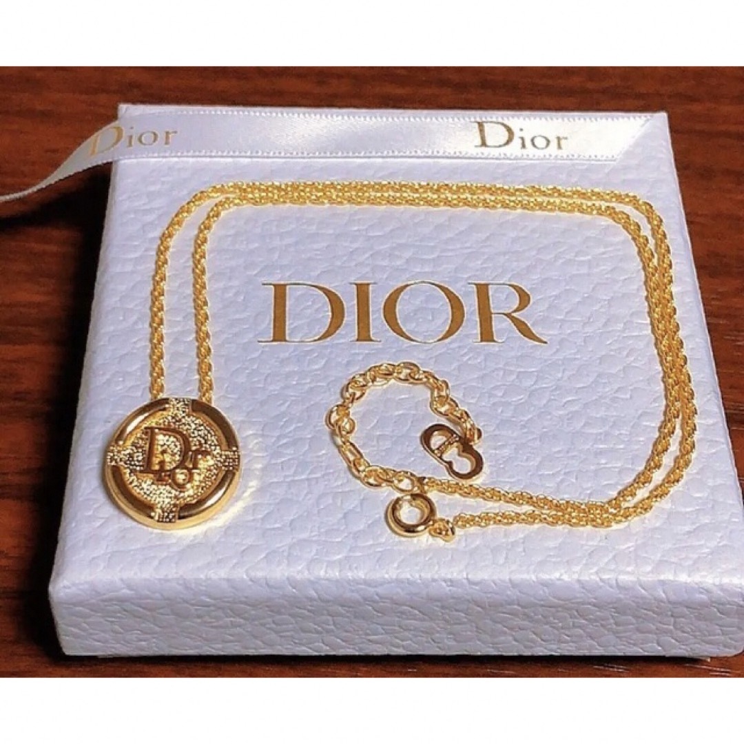 Dior ロゴ GOLD ネックレス 丸 シンプル 可愛い 上品 ゴールド