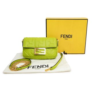 美品 フェンディ FENDI ショルダーバッグ チェーンショルダー エンボスロゴ