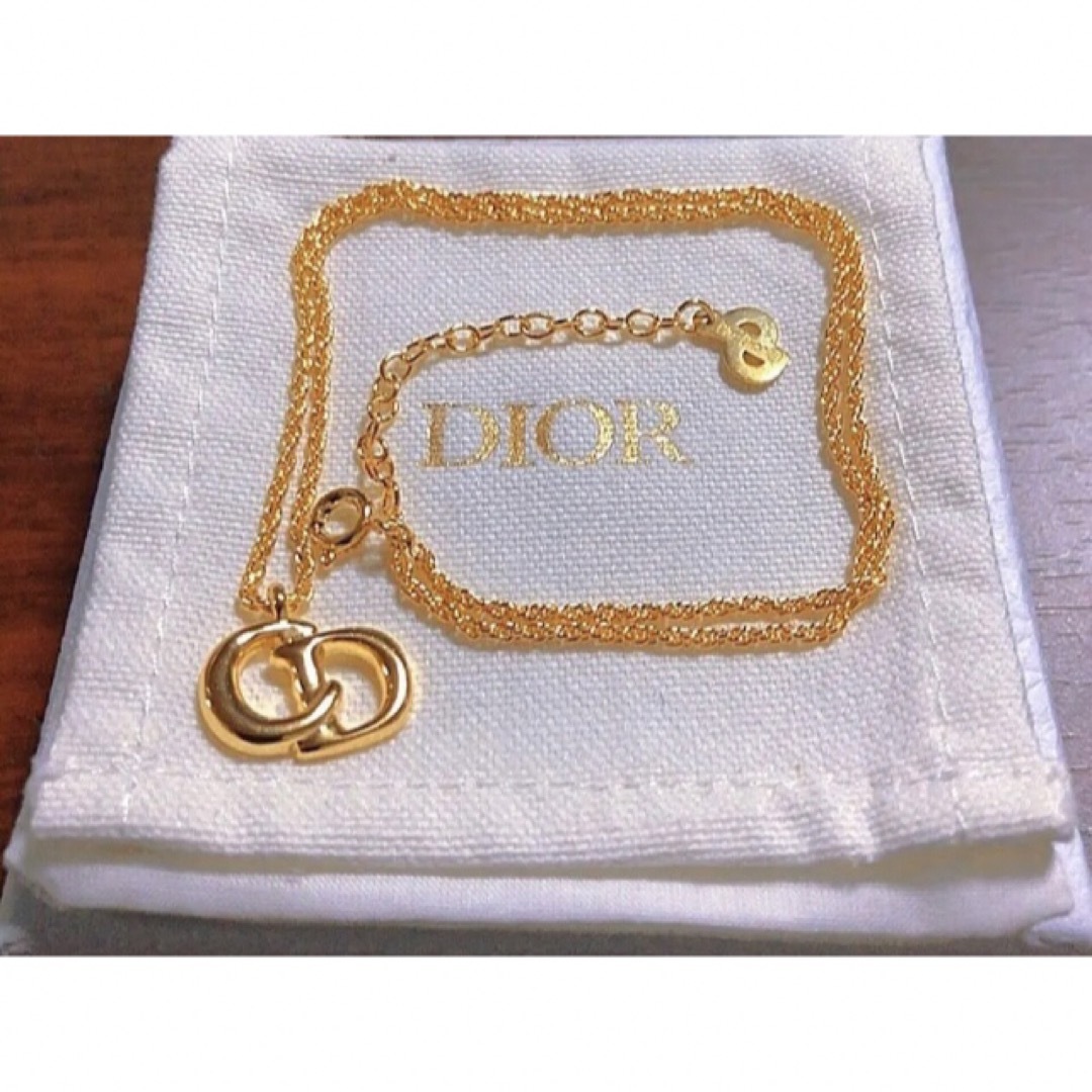 Christian Dior 可愛いCD シンプル ネックレス上品 ゴールド