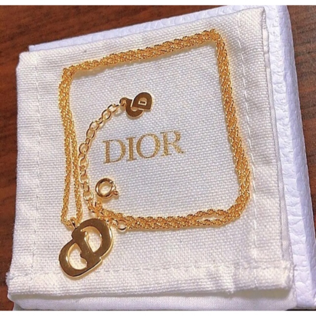 Christian Dior   可愛いCD シンプル ネックレス上品 ゴールド