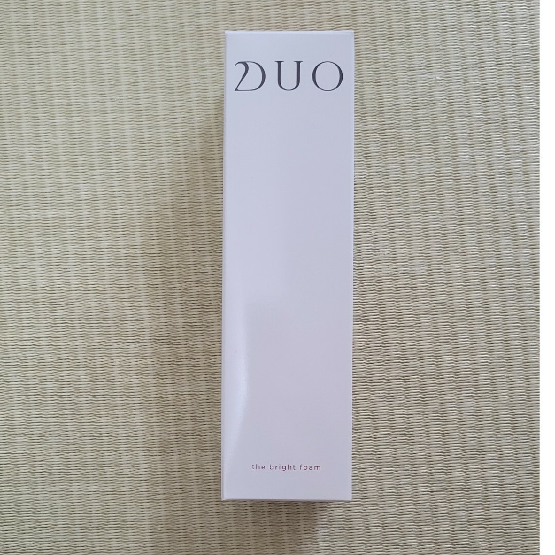 DUO(デュオ)のDUOザブライトフォーム100g コスメ/美容のスキンケア/基礎化粧品(洗顔料)の商品写真