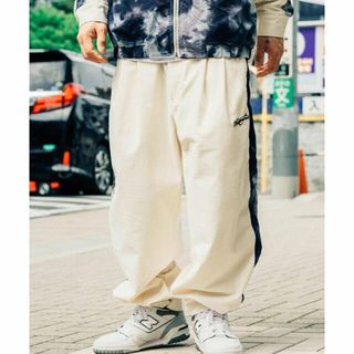 ナインマイクロフォンズ(NineMicrophones)の【IVORY】CHUSEN BAGGY PANTS(その他)