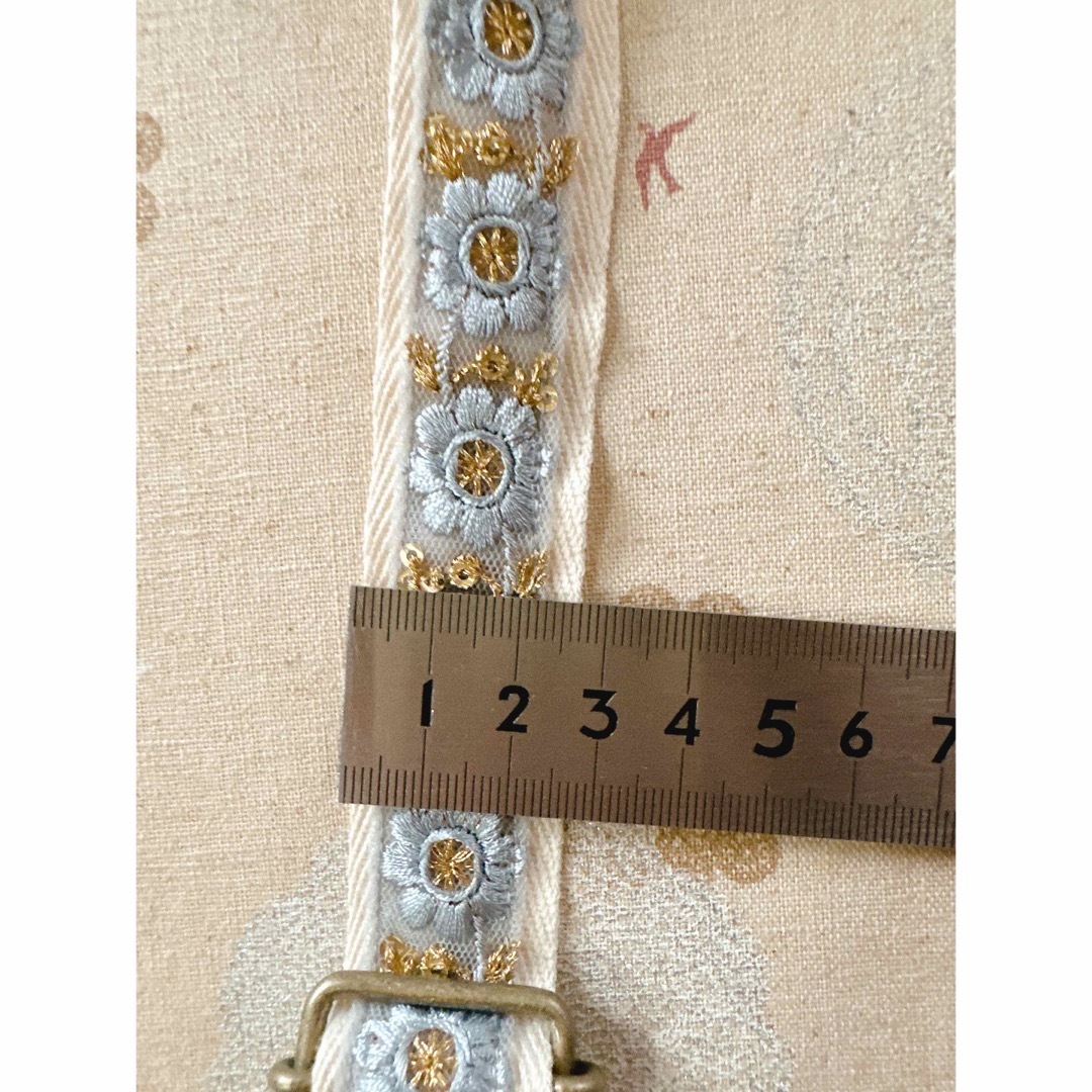 インド刺繍リボンのスマホショルダーストラップ　No.1 ハンドメイドのファッション小物(その他)の商品写真