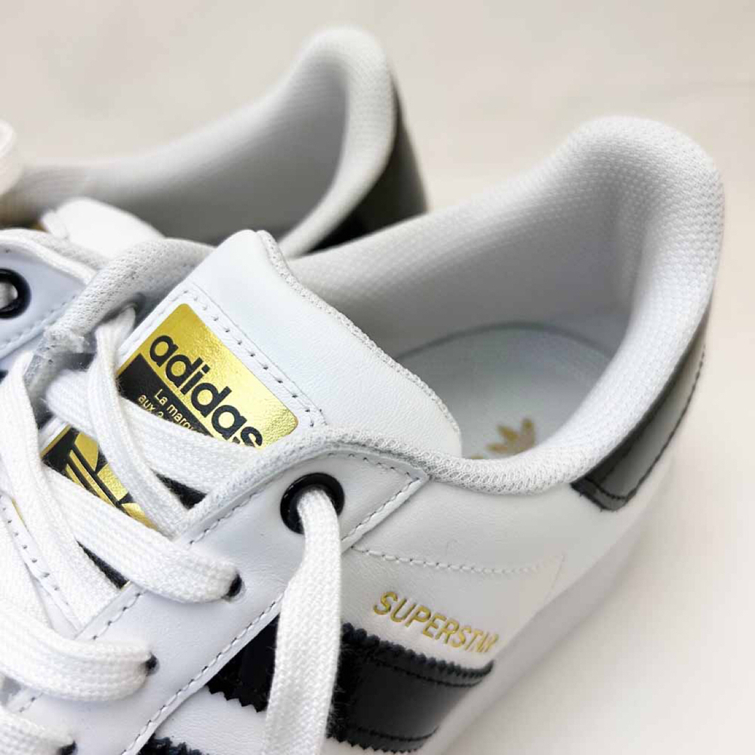 adidas(アディダス)の新品 adidas 厚底スニーカー SUPERSTAR BOLD 26.0cm レディースの靴/シューズ(スニーカー)の商品写真