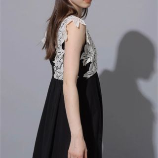 Rirandture - Rirandture ショルダーレースワンピースの通販 by やー Rirandture - Rirandture ショルダーレースワンピースの通販 by やー