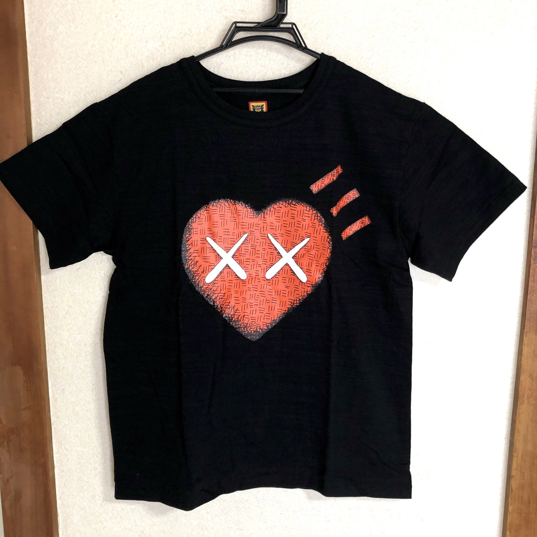 HUMAN MADE(ヒューマンメイド)のHUMAN MADE ヒューマンメイド　kaws カウズ　コラボ　Tシャツ　M メンズのトップス(Tシャツ/カットソー(半袖/袖なし))の商品写真