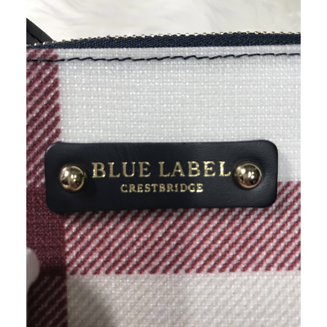 BURBERRY BLUE LABEL(バーバリーブルーレーベル)のRR790 ブルーレーベル　ジップウォレット レディースのファッション小物(財布)の商品写真