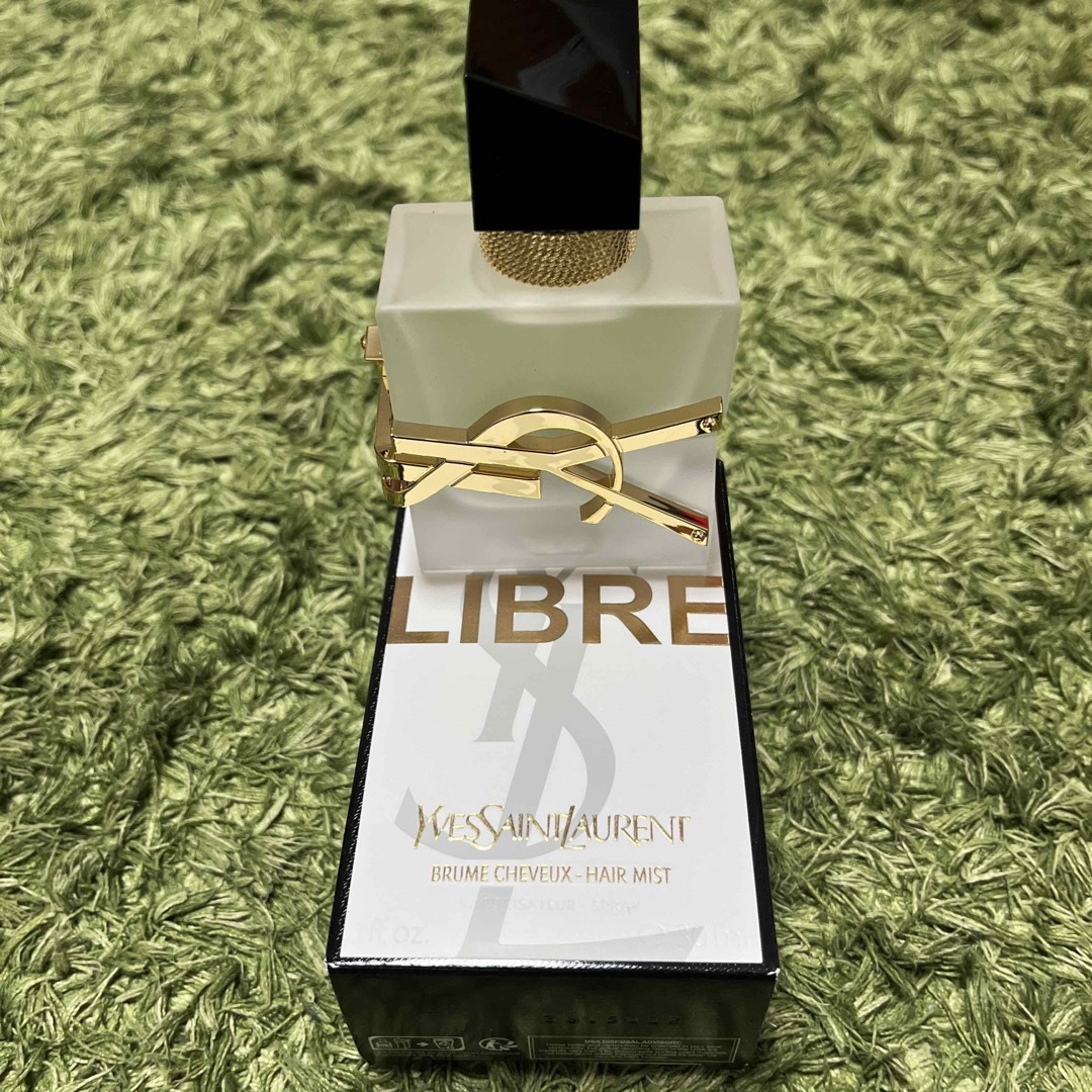 Yves Saint Laurent Beaute(イヴサンローランボーテ)の専用イヴ・サンローラン  リブレ  ヘアミスト  30ml 新品 コスメ/美容のヘアケア/スタイリング(ヘアウォーター/ヘアミスト)の商品写真