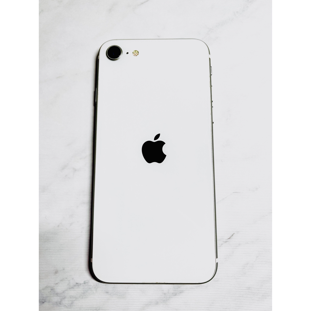 【美品】Apple iPhoneSE 第2世代 64GB ホワイト au