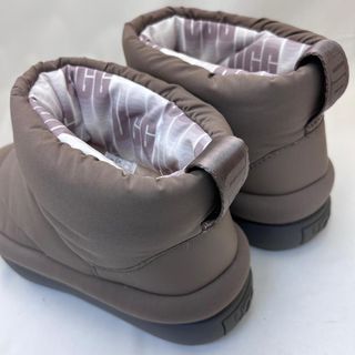 UGG - 新品UGG ショートブーツCLASSIC MAXI MINIブラウン24.0cmの通販