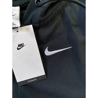 新品タグ付　ナイキ　NIKE レディース　ジップアップパーカー　Lサイズ