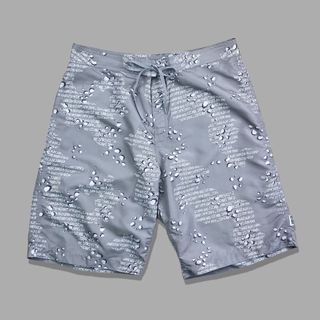 ステューシー(STUSSY)の00s old stussy オールドステューシー ナイロンショーツ カモフラ(ショートパンツ)