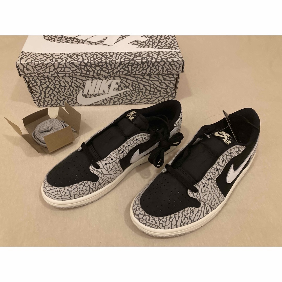 NIKE(ナイキ)のCOOL!! Nike Air Jordan 1 Black Cement メンズの靴/シューズ(スニーカー)の商品写真