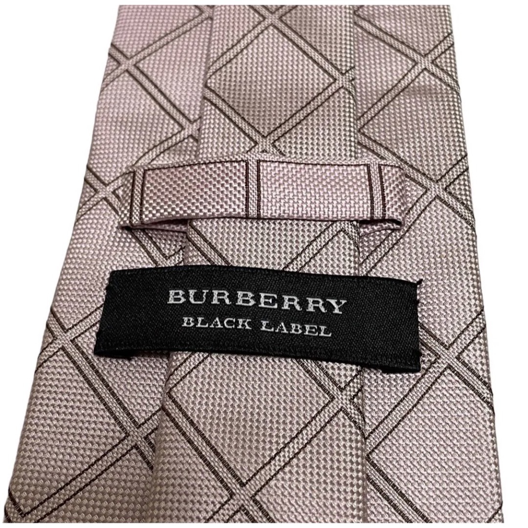 BURBERRY BLACK LABEL(バーバリーブラックレーベル)の美品　BURBERRY BLACK LABEL ネクタイ　格子柄　シルク100% メンズのファッション小物(ネクタイ)の商品写真