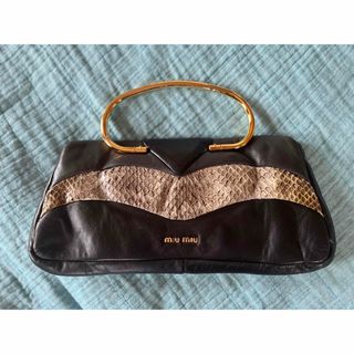ミュウミュウ ハワイの通販 500点以上 | miumiuを買うならラクマ