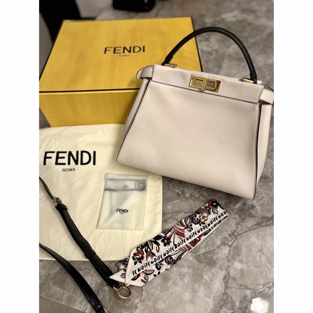 FENDI モンスターピーカブー　ハラコ　ラッピー付