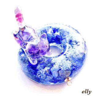 天然石×琉球ガラス ジャンピング猫 彼岸花 レジン キーホルダー ...