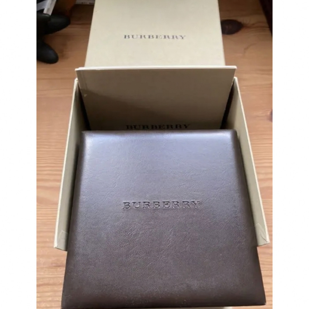 BURBERRY(バーバリー)のBurberry シェル文字盤　チェック　腕時計　 レディースのファッション小物(腕時計)の商品写真