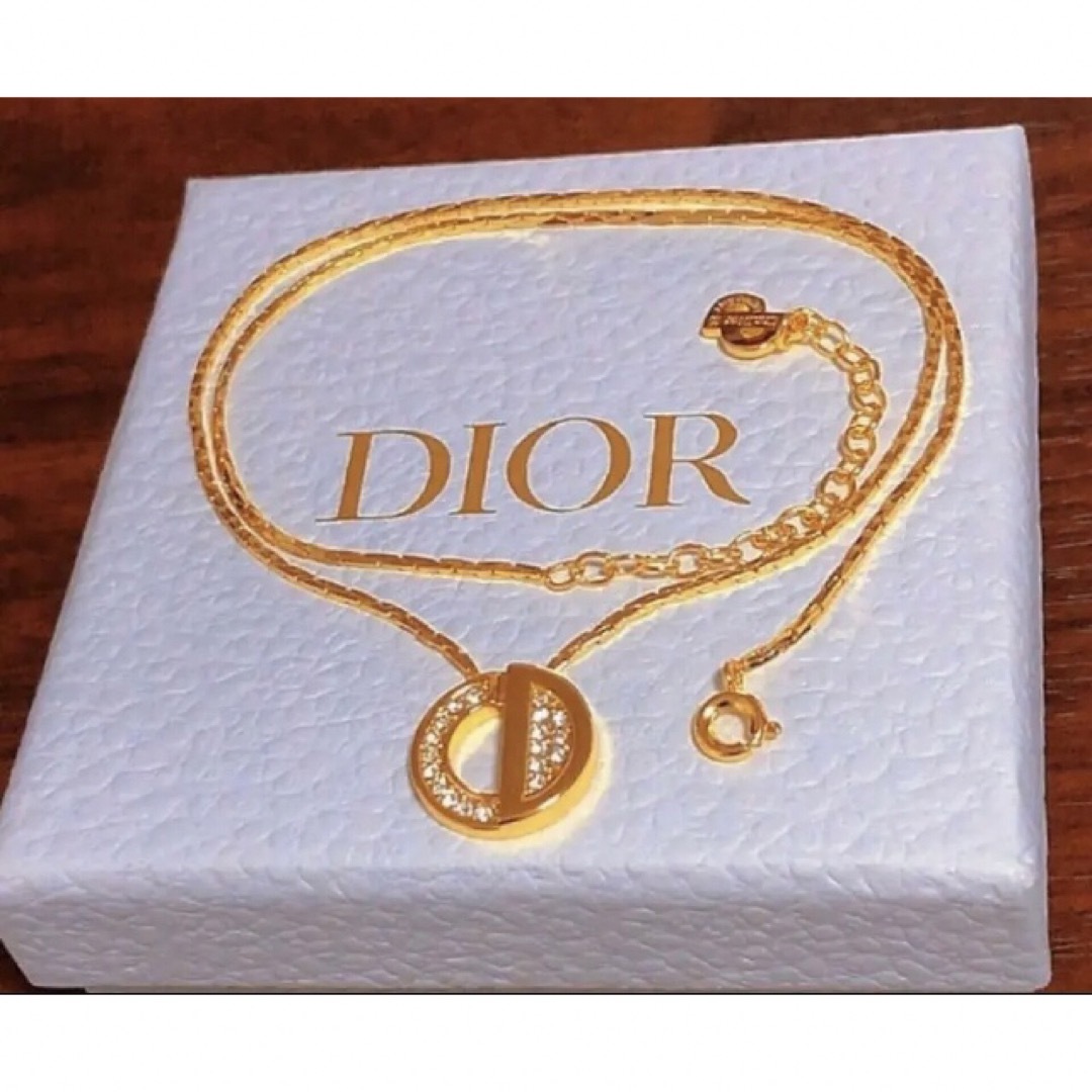 Dior  ハート キラキラ ロゴ ネックレス シンプル