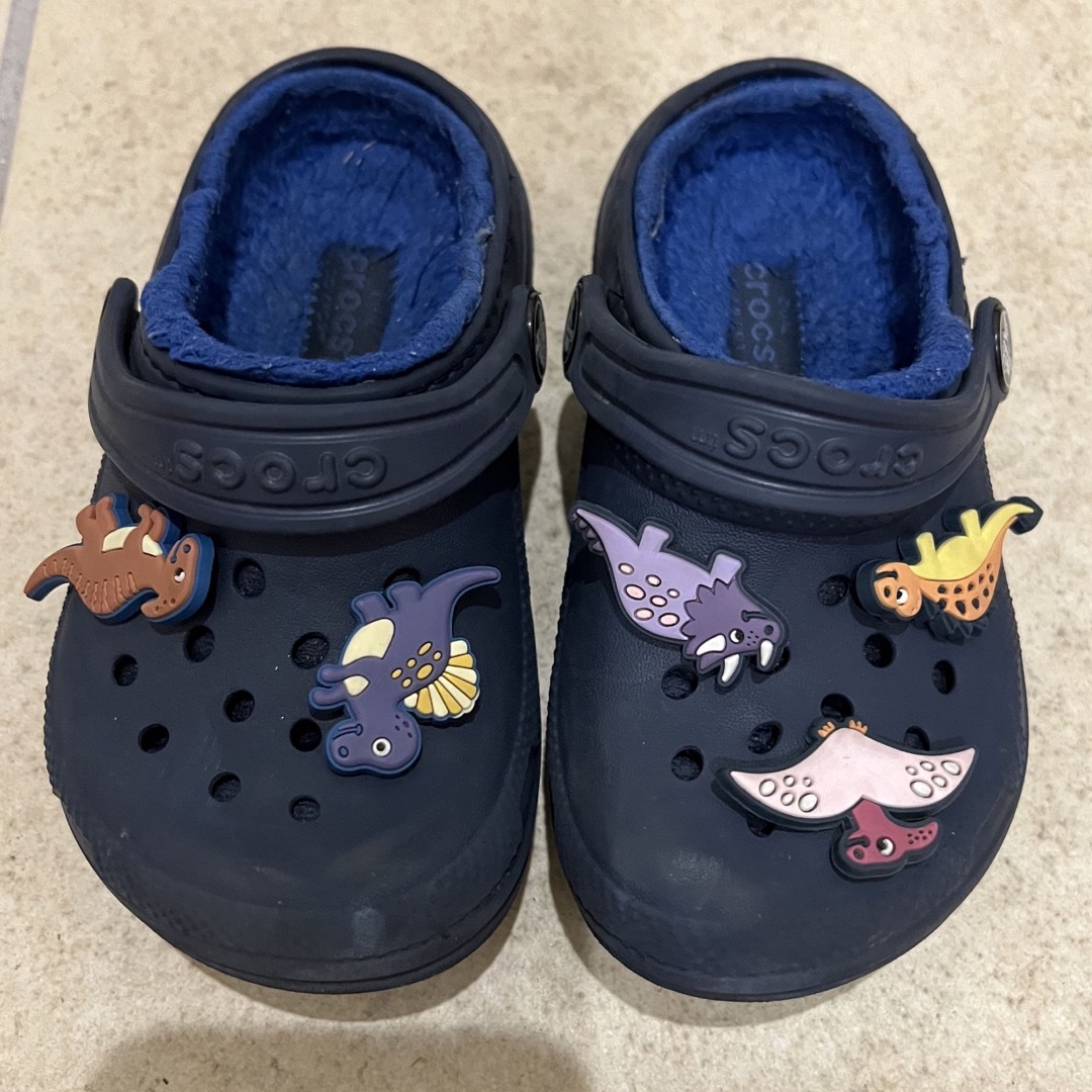 crocs(クロックス)のクロックス　ボアサンダル　C9  キッズ/ベビー/マタニティのキッズ靴/シューズ(15cm~)(サンダル)の商品写真