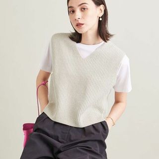 ビューティアンドユースユナイテッドアローズ(BEAUTY&YOUTH UNITED ARROWS)の新品 BEAUTY&YOUTH UNITED ARROWS✨畦Vネック ベスト(ベスト/ジレ)