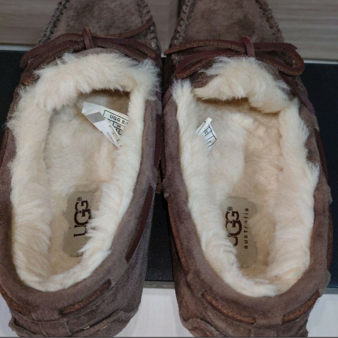 UGG(アグ)のUGG　アグ　モカシン　DAKOTA 5612W/ESP  5　22cm メンズの靴/シューズ(スリッポン/モカシン)の商品写真