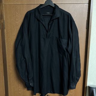 コモリ(COMOLI)のCOMOLI シルクネル　スキッパーシャツ(シャツ)