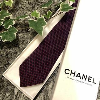 シャネル(CHANEL)のCHANEL シャネル メンズ　ネクタイ ネイビー×レッド(ネクタイ)