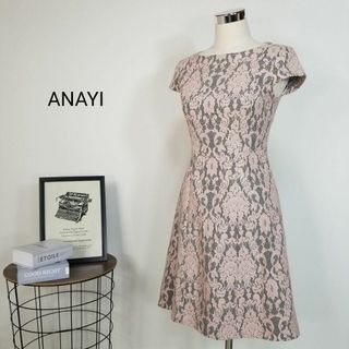 アナイ(ANAYI)のANAYI総柄花柄レース千鳥格子フレンチスリーブボートネックフレアワンピース桃色(ひざ丈ワンピース)