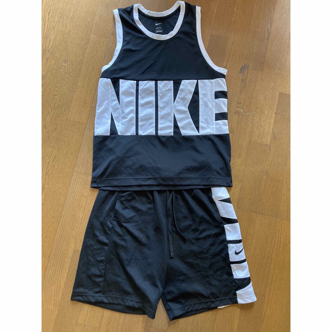 NIKEタンクトップ　デカロゴ上下SET