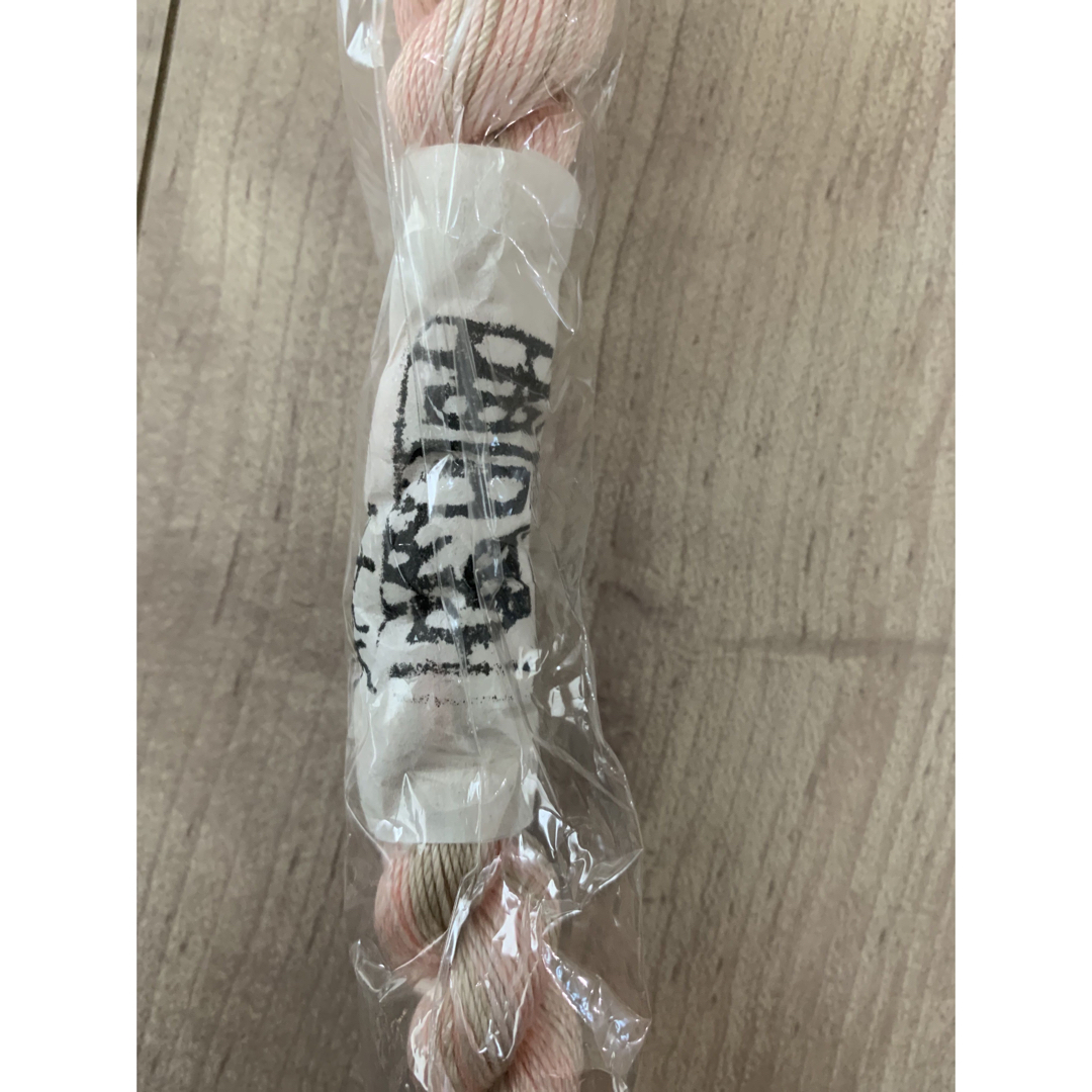 桜染　糸 ハンドメイドの素材/材料(生地/糸)の商品写真