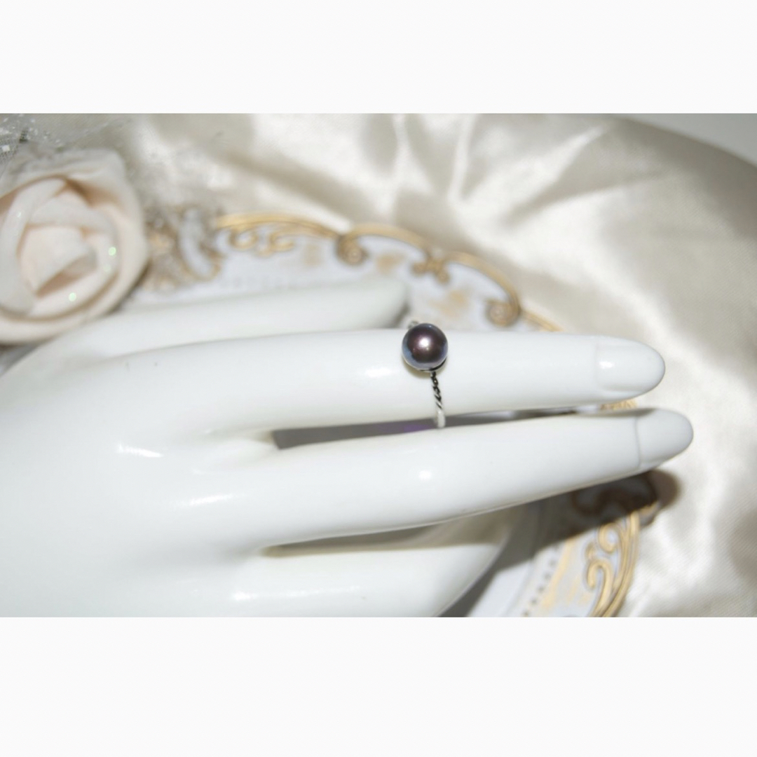越物　あこや真珠　タヒチカラー　本ロジウム　ツイストリング ハンドメイドのアクセサリー(リング)の商品写真
