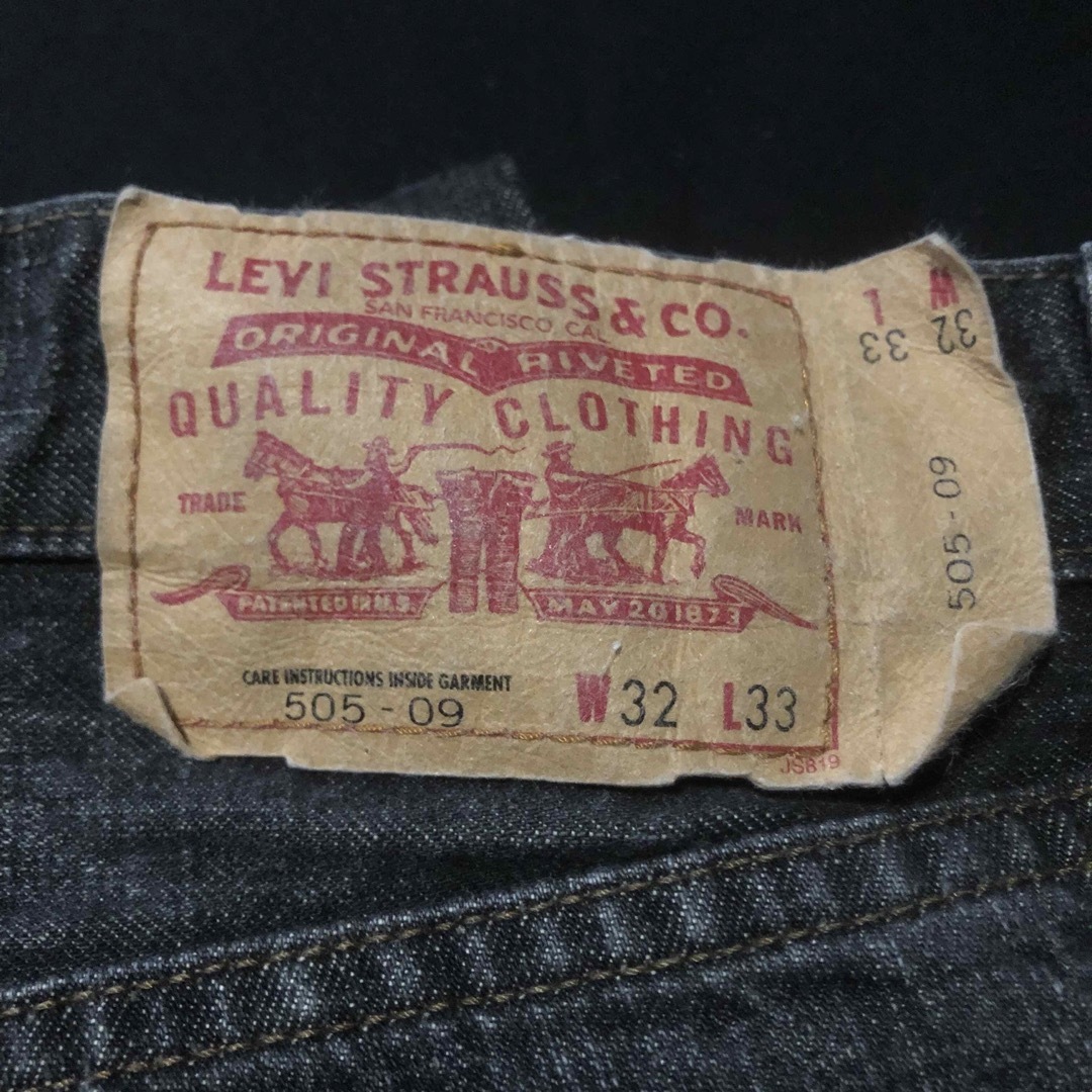 Levi's(リーバイス)のLevis 505先染めブラック 極東リーバイス ヒゲ縦落ちハチノス加工 デニム メンズのパンツ(デニム/ジーンズ)の商品写真