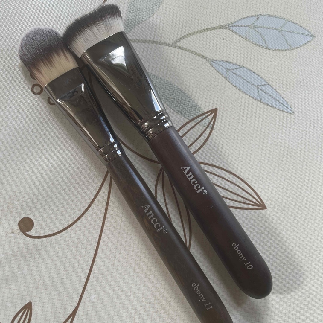 アンシブラシ Ancci brush ebony10＆ebony11 コスメ/美容のメイク道具/ケアグッズ(ブラシ・チップ)の商品写真