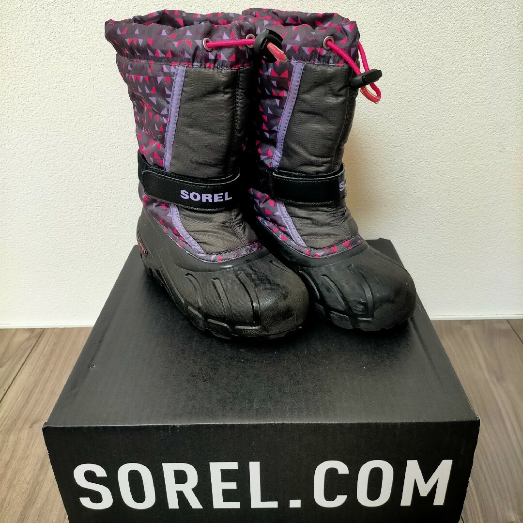 SOREL(ソレル)の【週末まで限定値下げ】sorel  スノーブーツ  19 キッズ/ベビー/マタニティのキッズ靴/シューズ(15cm~)(ブーツ)の商品写真