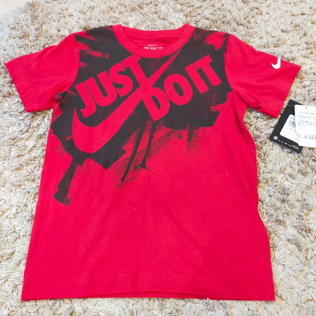 NIKE(ナイキ)の新品！NIKE ナイキ 115cm キッズ Tシャツ キッズ/ベビー/マタニティのキッズ服男の子用(90cm~)(その他)の商品写真