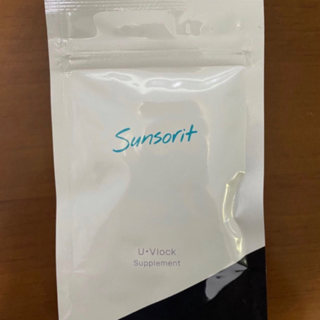 sunsorit(サンソリット)の【4袋】サンソリット【UVlock ユーブロック30粒】正規品　飲む日焼け止め コスメ/美容のボディケア(日焼け止め/サンオイル)の商品写真