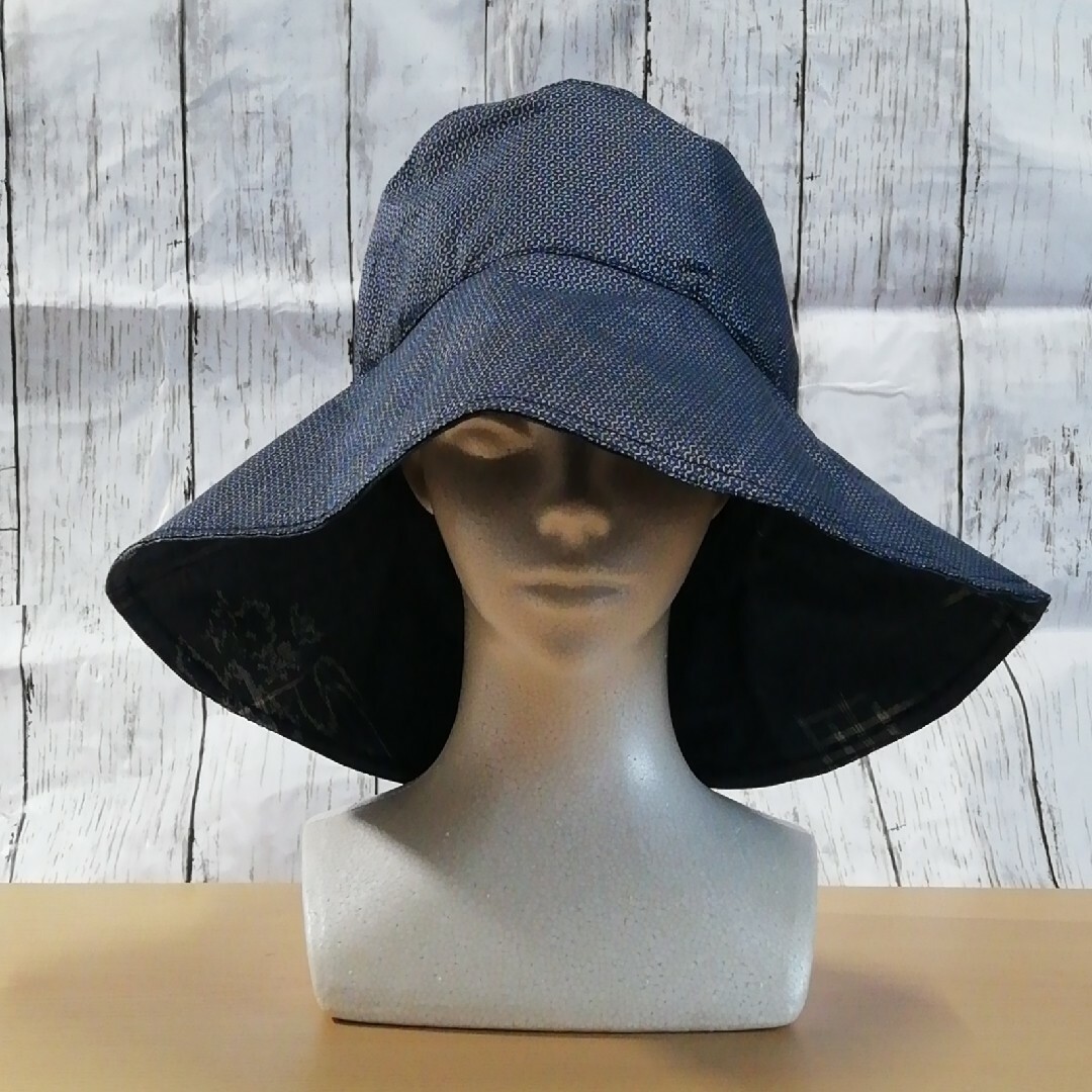 大島紬と紬で作ったハット　着物リメイク　ハンドメイド レディースの帽子(ハット)の商品写真